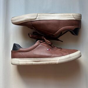 Men's Tommy Hilfiger Men's Sneakers Size 9.5 Brown